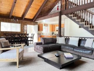 Close To Heaven With Hot Tub, Wet Bar Game Room - South Lake Tahoe - 7