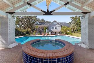 NEW Luxury Country Club Hot tub Gym Pool House Outdoor Kitchen EVENTS - 4