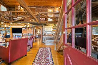 Logs Of Luxury Cabin - 2