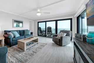 Stunning beachfront view and large balcony with pool access - New Smyrna Beach - 3