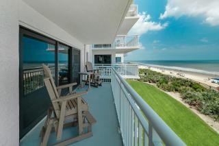 Stunning beachfront view and large balcony with pool access - New Smyrna Beach - 1