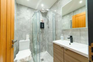 Bloomsaway Seafront Two Bedroom BN112SHP03 - Brighton & Hove - 4