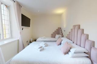 High Tor Hotel - Matlock - 2
