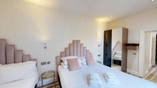 High Tor Hotel - Matlock - 1