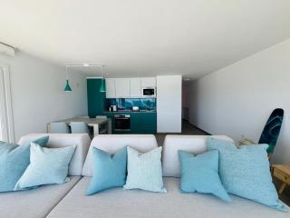 Luxury, beach front, two-bedroom apartment - 5