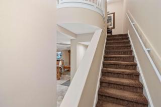 Heritage Crossing Jewel - 5