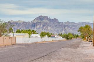 Apache Junction Home with Covered Deck and Grill - Apache Junction - 7