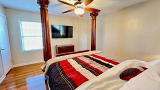 Quiet, Spacious, Historical District Home Near HOU Hobby Airport - 2