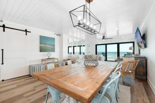 Large balcony with direct oceanfront views and access to complex pool - New Smyrna Beach - 8