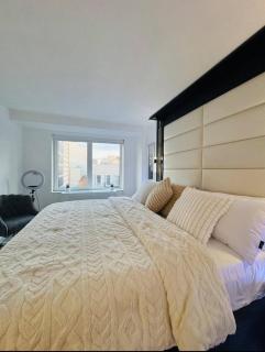 NEW Bright & Modern 4BD 2BA Apartment w Doorman, Gym, Lounge, Near West Harlem - New York - 5
