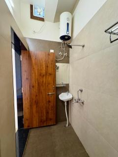 PUSHKAR EATS RESTAURANT and ROOMS - Pushkar - 2