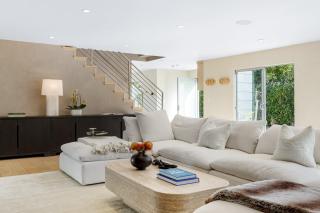 Luxury Hollywood Hills Home with Pool Outdoor Dining Iconic Views Skyline Chalet - Los Angeles - 6