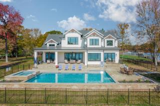 Luna's Lake Life - Terrell - 9