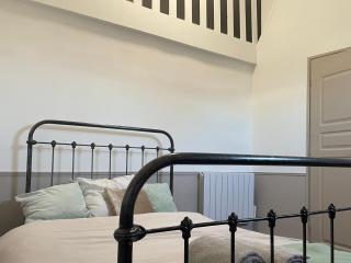 Chambre XL, bureau & salle de bain privative - Centre ville de CREIL - 6