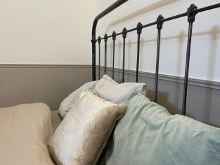 Chambre XL, bureau & salle de bain privative - Centre ville de CREIL - 0