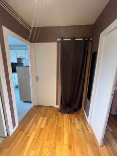 Loft calme sur la rivière avec parking - 8