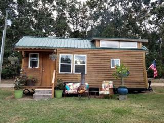 Gorgeous Georgia Tiny Home for a Couples Retreat - - 0