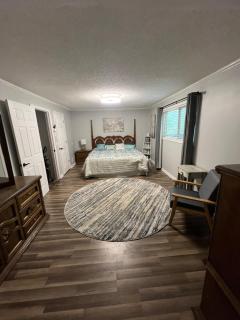 The Lakeside Escape - 1