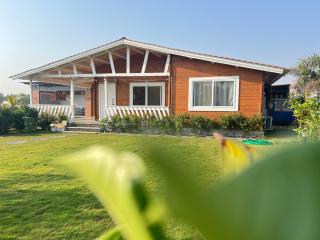 Private pool 3bhk wooden cottage Moinabad Kuku farm stay - Haiderabad - 7