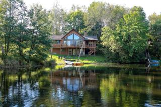 Family-Friendly Cabin Rental on a Private Lake near Wisconsin Dells - Tomah - 8