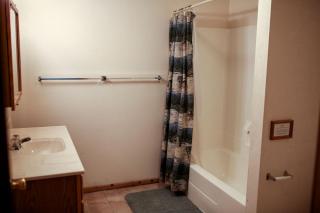 Family-Friendly Cabin Rental on a Private Lake near Wisconsin Dells - Tomah - 3
