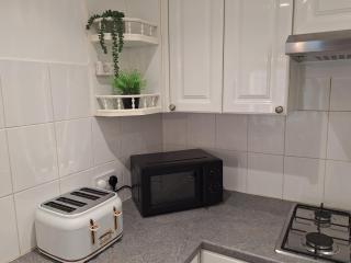 Old Coach House Apartment - Scarborough - 2