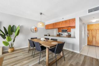 Enjoy of Beautiful City Views From This Condo - 8