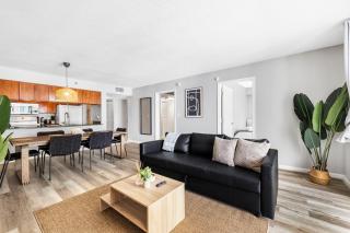 Enjoy of Beautiful City Views From This Condo - Miami - 9
