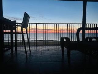 Family Friendly 2BR, Amazing Unobstructed Ocean View,Huge Balcony, Pool - 0