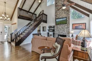 Appalachian Sky - Scenic Mountain View Cabin in Big Canoe - 1
