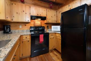 All Aboard - Log Cabin, Game Room, Hot Tub, Lake View, Private Dock - Blue Ridge, GA - 2