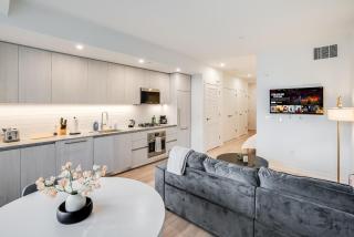 Spacious Studio - Hollywood Pool, Parking, Sauna - Los Angeles - 0