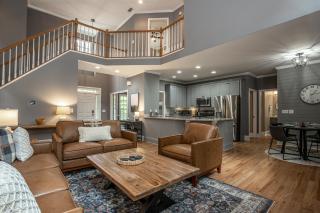 Big Sky - Pet Friendly Big Canoe GA Cabin-Modern amenities, hot tub, pet friendly, mountain views, access to lakes, golf courses - Afton - 6