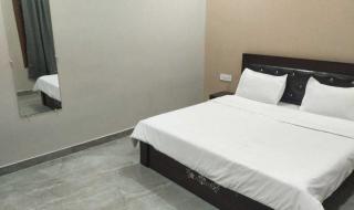 Hotel O Blue Palace - Faizābād - 0