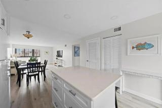 Lido Beach Stylish Coastal Retreat - Sarasota - 4