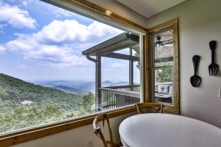Southern Views - Big Canoe, GA - Take in Sweeping Mountain Views, Cool Off in the Big Canoe Community Pool, Rack Up a Game of Po - 4