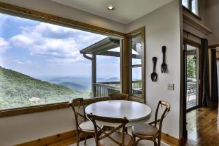 Southern Views - Big Canoe, GA - Take in Sweeping Mountain Views, Cool Off in the Big Canoe Community Pool, Rack Up a Game of Po - 1