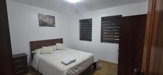 Departamento central con balcón - Cuenca - 5