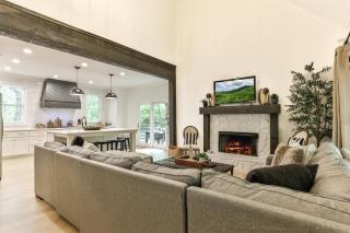 Robins Nest at Big Canoe - Big Canoe, GA - Enjoy Peaceful Forest Views, Rack Up a Game of Pool, and Enjoy Game Nights in the Gam - 7