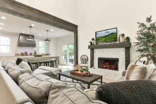 Robins Nest at Big Canoe - Big Canoe, GA - Enjoy Peaceful Forest Views, Rack Up a Game of Pool, and Enjoy Game Nights in the Gam - 6