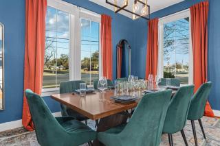 Cosmopolitan- Hot Tub Heated Pool & Fire Pit - 8