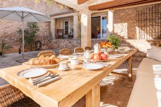 Casa de Piedra ubicada en el exclusivo wine village de Viladellops, te ofrece una experiencia única, donde el lujo y la tradición se fusionan en un entorno natural privilegiado - Viladellops - 6