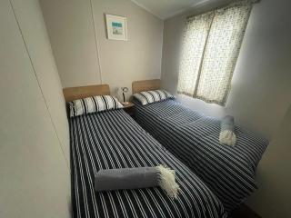 Golden Dunes Retreat, Dog-Friendly Stay at Par Sands Holiday Park, Cornwall - 6