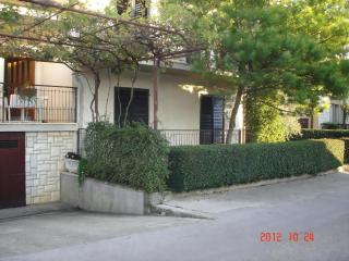 Ferienwohnung in ruhigem Wohngebiet mit Garten und Parkplatz - Umag - 0