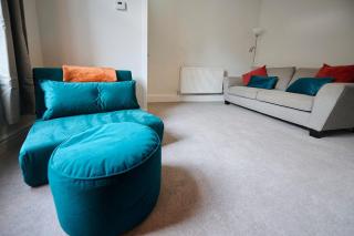2 Bedroom House- Contractors - Families - Sleeps 4 - Great Harwood - 1