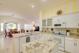 55 and Gilbert Home with Yard, Golf Course On-Site - Queen Creek - 9