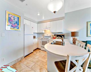Highly Desired 6th Floor 1 BR Oceanfront - There Is Only One Ocean Walk Resort 606 - Daytona Beach - 7