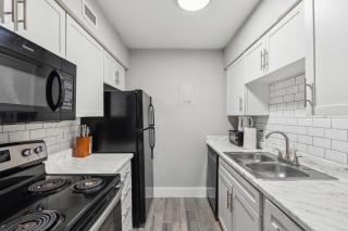 Stratton 205 I Spacious 1 Bed 1 Bath - 8