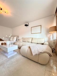 REGENCY - Exklusive zentrale 45m2 Wohnung mit Balkon, WiFi und Netflix - Hannover - 3
