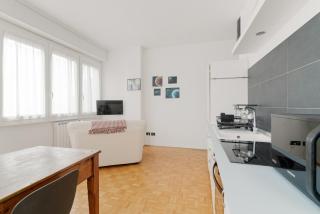 Milano Bright Apartment with private parking! - Milan - 1